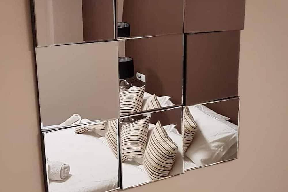 Foto 6 von 30: Große, voll ausgestattete 2-Zimmer-Wohnung mit privatem Pool, in der Nähe von Marbella