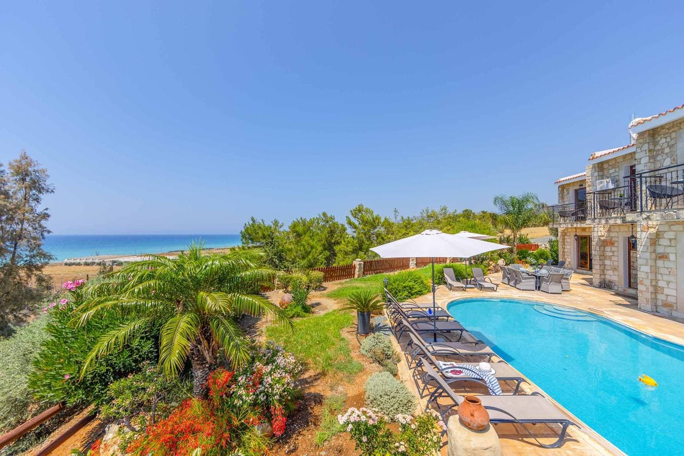 Villa 1