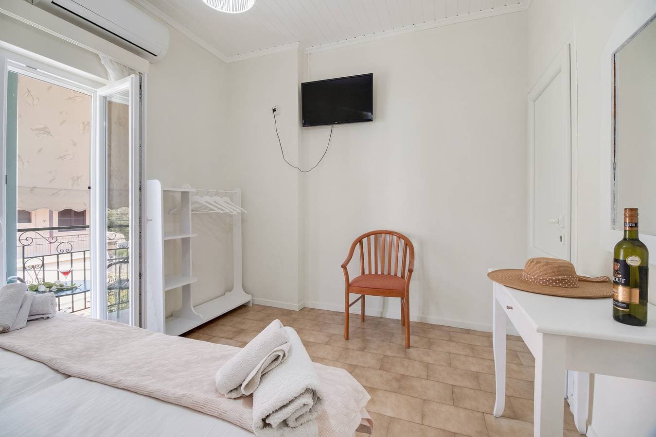 Foto 10 von 20: Zimmer 'M6 Room' mit Gemeinschaftspool, WLAN und Klimaanlage