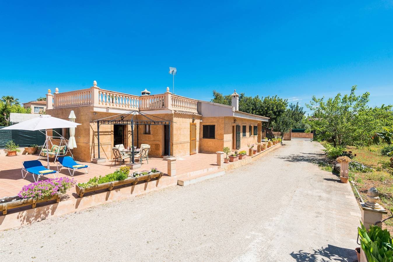 Foto 2 von 37: Familienfreundliche Villa "Ses Llegitimes" mit Pool