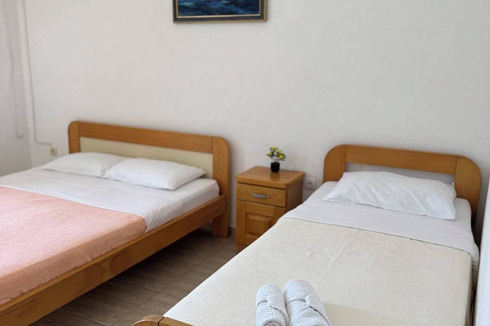 Foto 5 von 14: Triple 1 bedroom apartment with the sea view