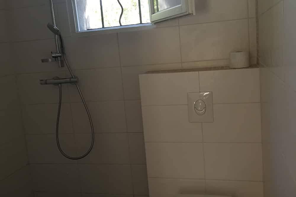 Foto 4 von 6: Nice Studio With Terrace, Parking and Garden in Green and Quiet
