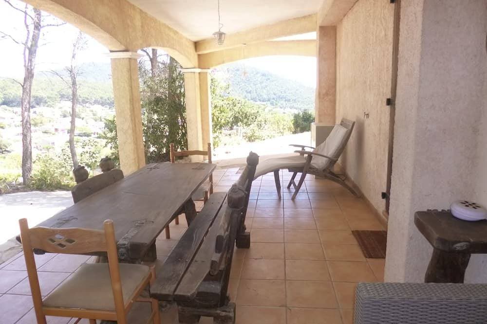 Foto 6 von 6: Garden-level studio with pool facing the Giens peninsula, close to beaches