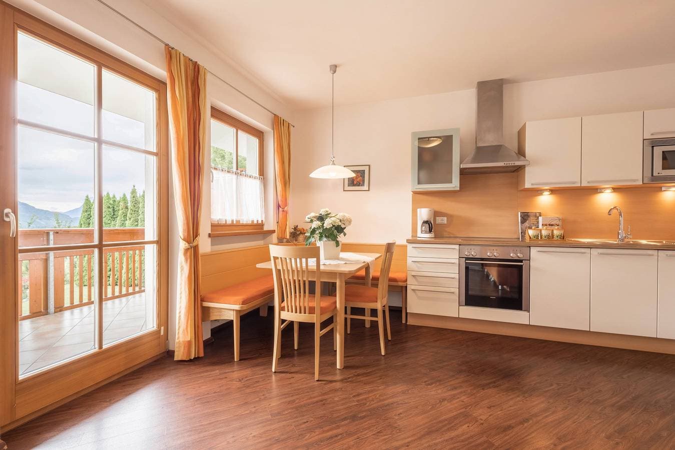 Foto 7 von 20: Gemütliche Ferienwohnung "Tischlerhof - Typ B mit Balkon" mit WLAN