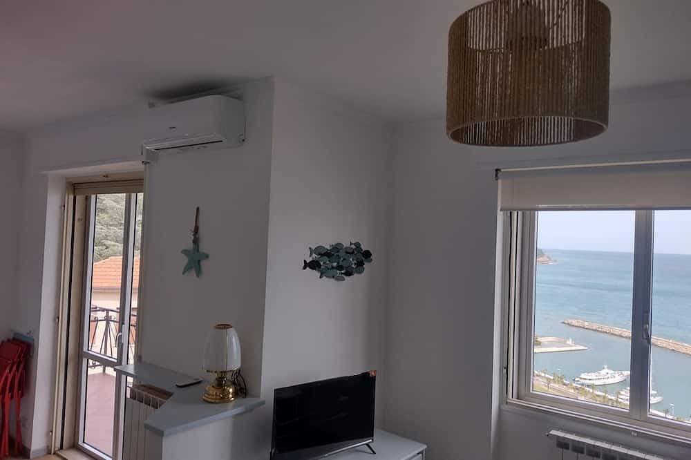 Foto 12 von 22: Spacious two-room apartment with sea view and air conditioning