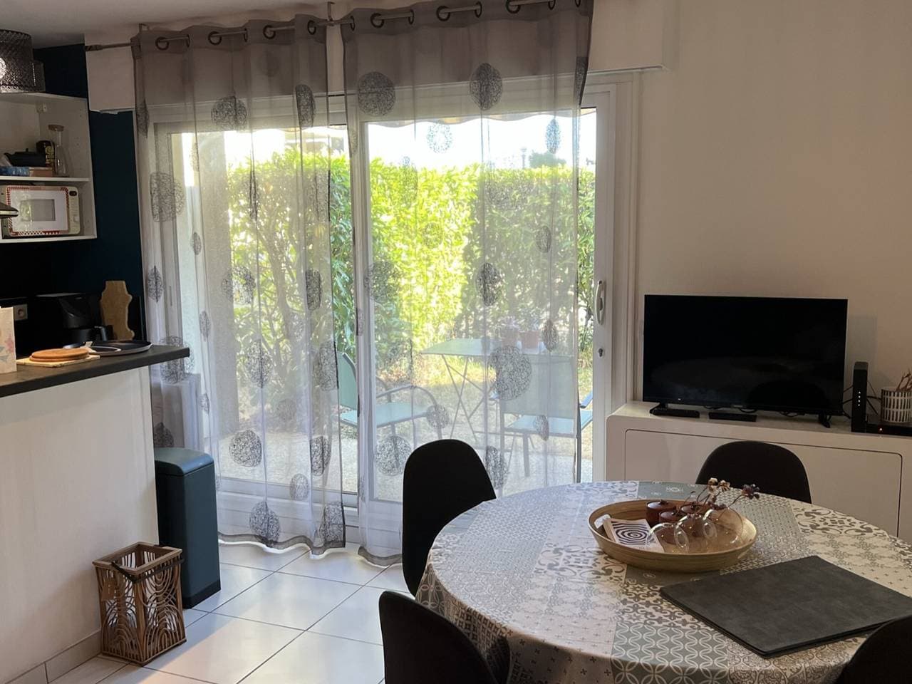 Zentrumnahes 2-Zimmer-Apartment mit Garten, Parkplatz und Internet 1