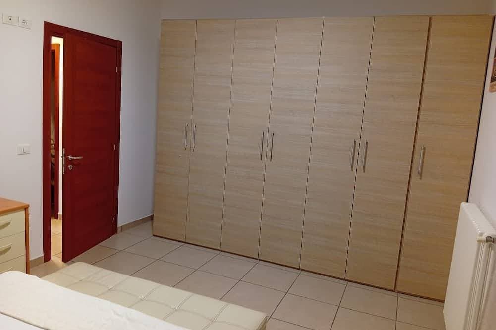 Foto 4 von 26: Casa Marina Grande. Siamo a 80m dal mare. Con 1 camera, 1 bagno e posto auto.