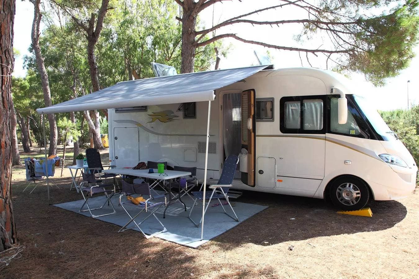 Foto 5 von 29: Wohnwagen ohne Sanitär 3 3 Personen