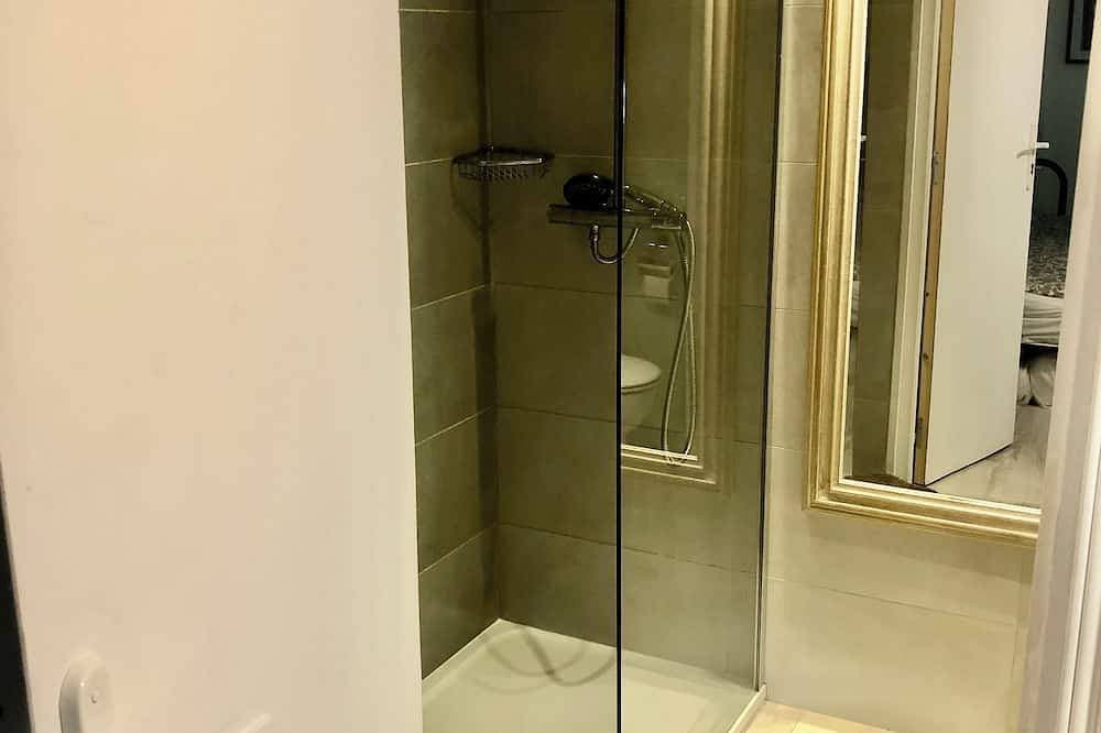 Foto 6 von 17: Beautiful ground floor apartment in villa in Opio.