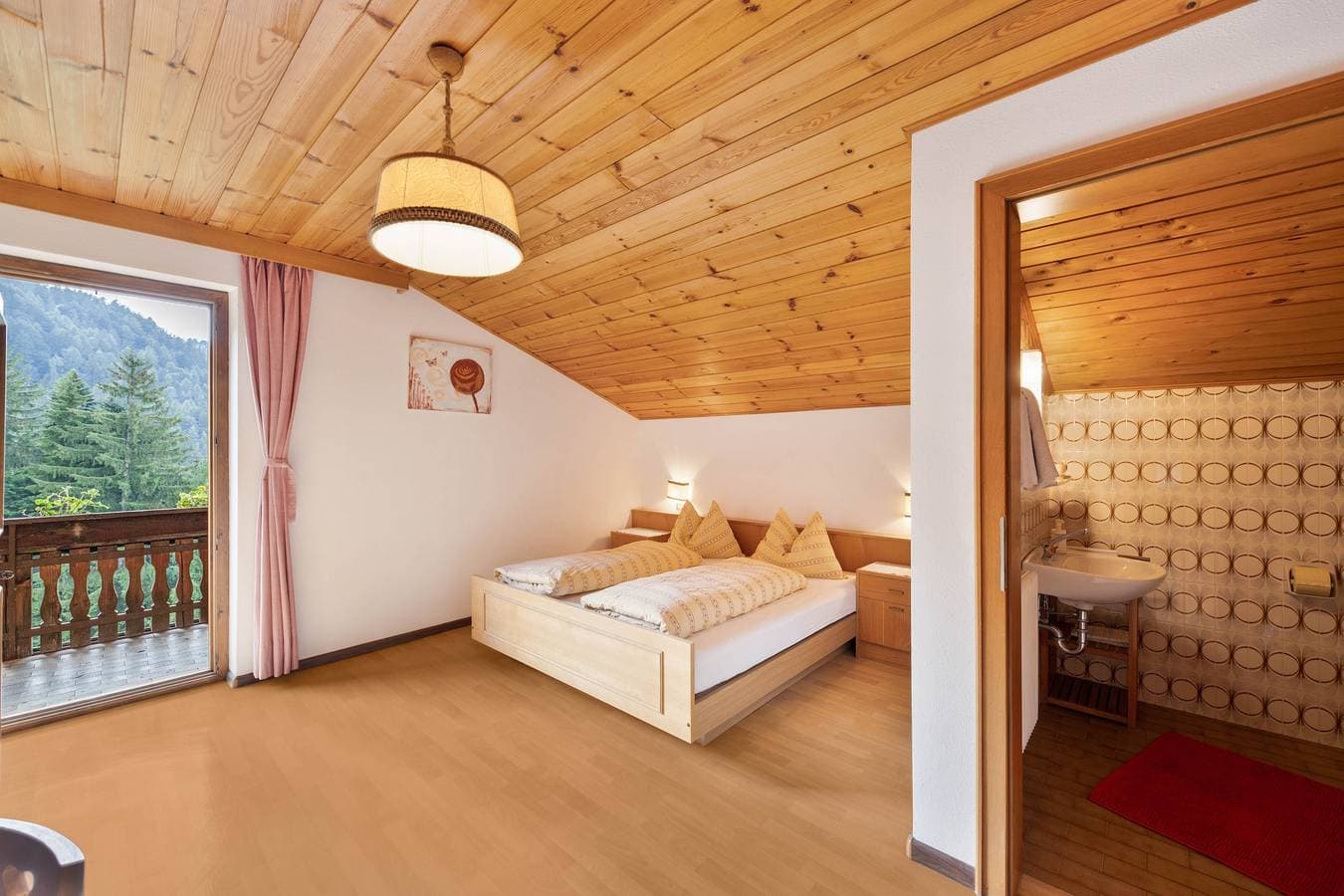 Foto 4 von 21: Ferienwohnung "Grödnerhof - Almöhi" Bergblick, WLAN, Garten & Balkon