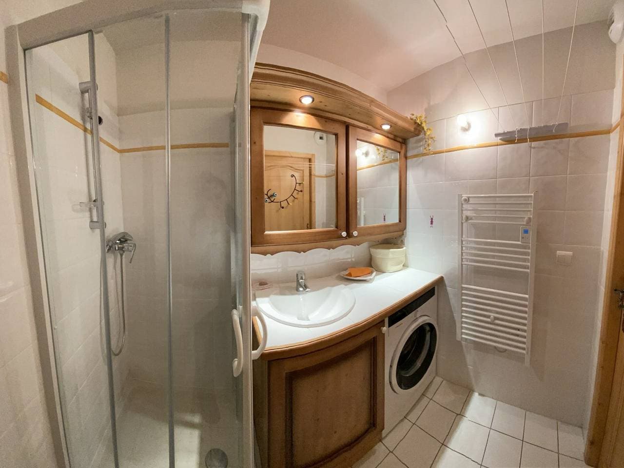 Foto 3 von 21: Wohnung 8 Pers, Südbalkon, Parkplatz und Pool