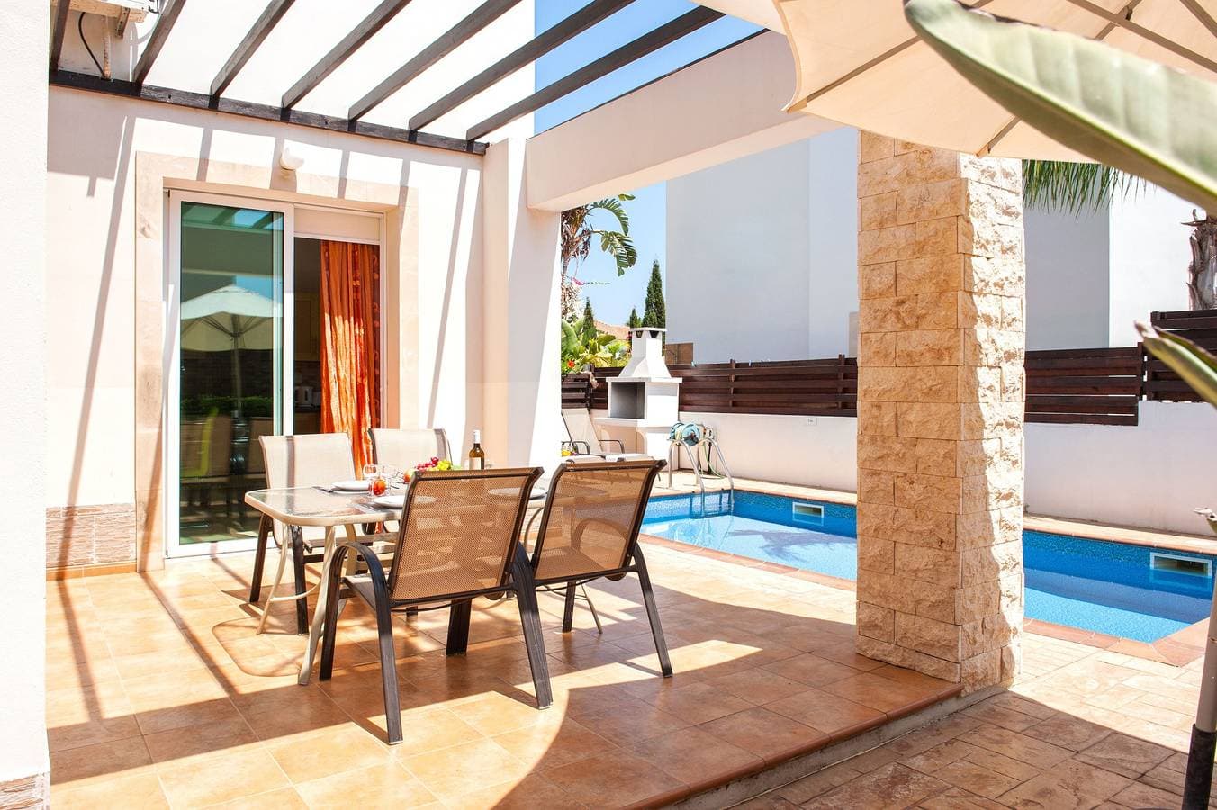 Foto 7 von 32: Villa für 5 Personen mit Balkon