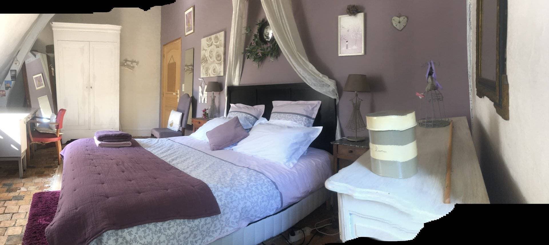 Foto 7 von 25: Zimmer Darjeeling in Les Ormeaux: Seeblick, Gemeinschaftsterrasse & WLAN