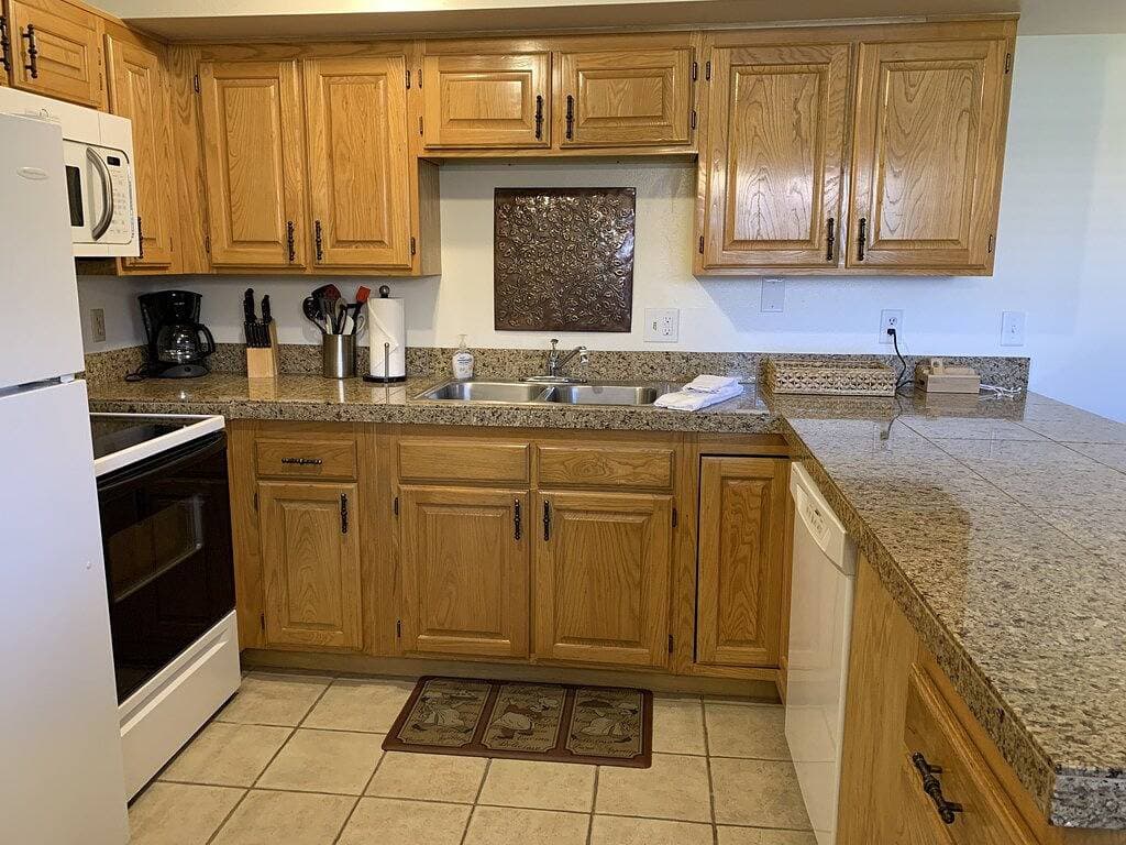 Foto 3 von 20: Perfect Getaway Space, 1 Bd/1 Ba Condo