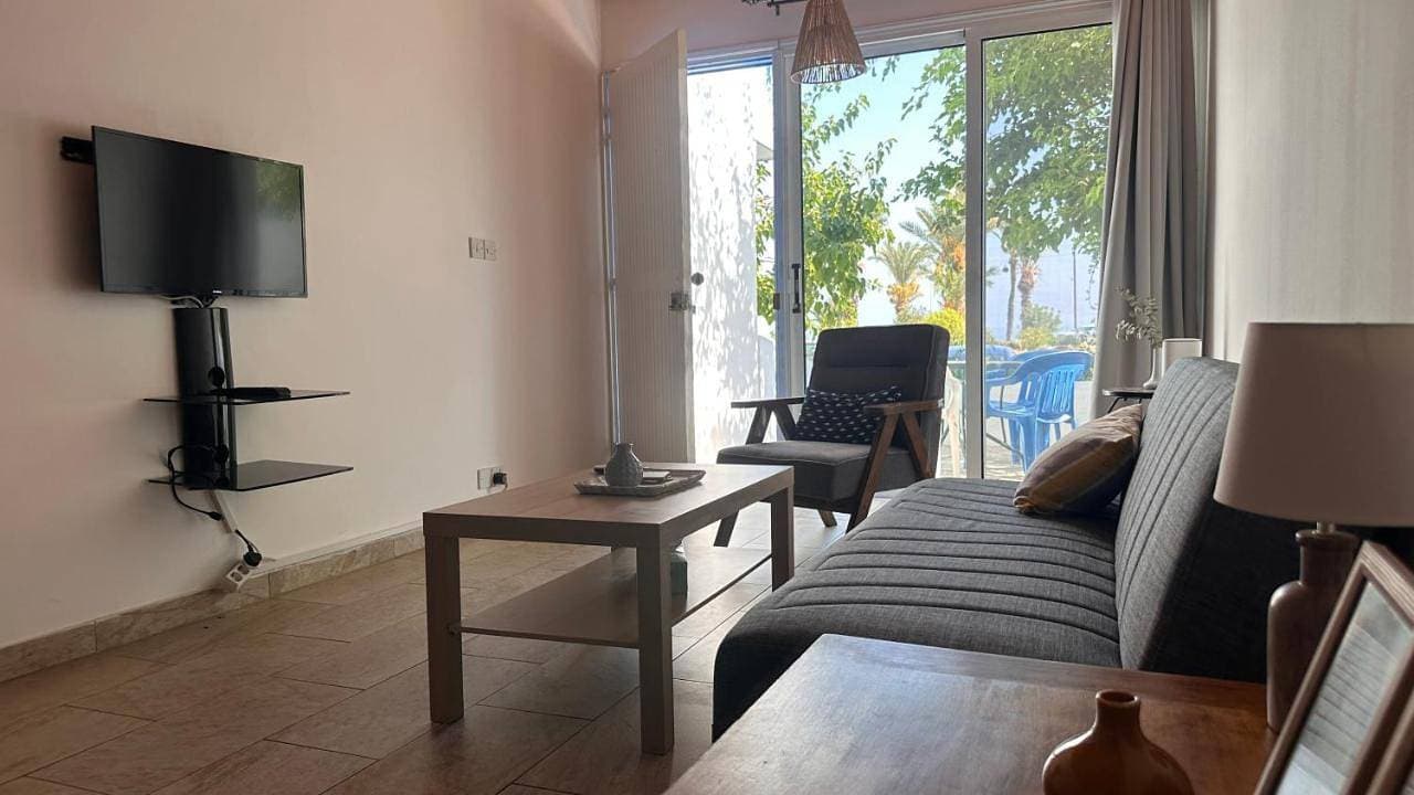 Foto 2 von 5: Iason Seaview home in Latchi
