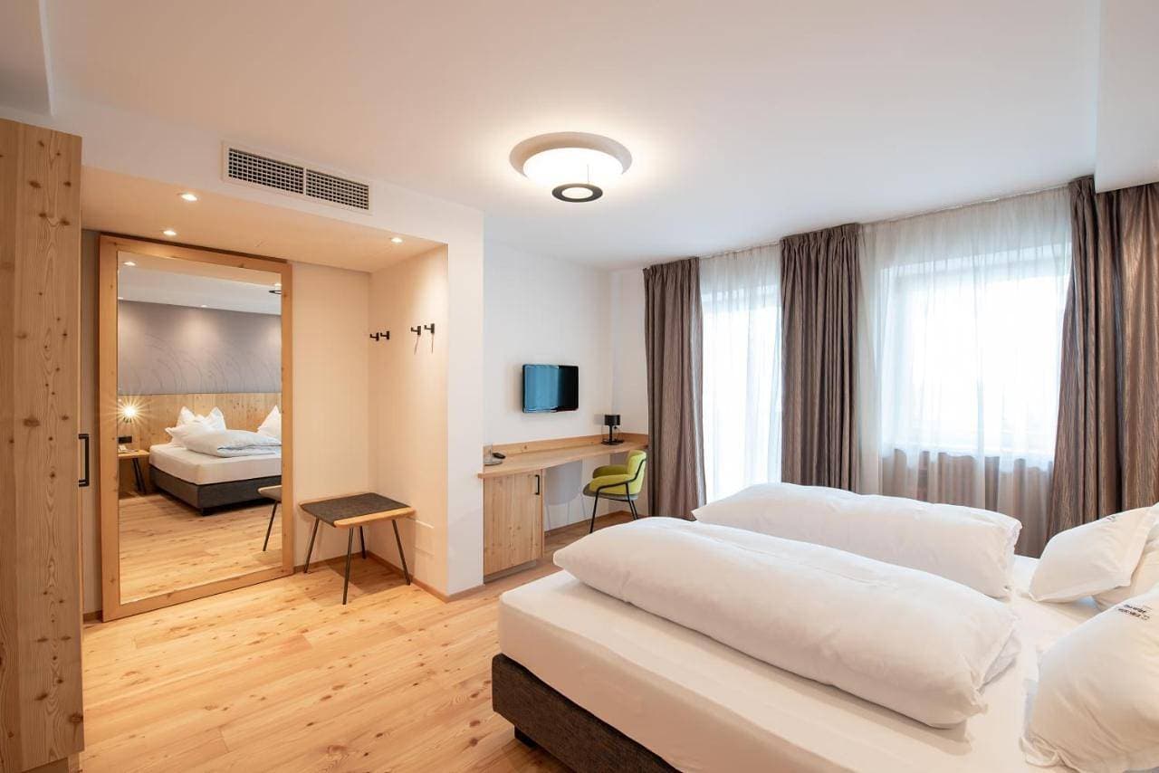 Foto 6 von 8: Double Room with Private Bathroom