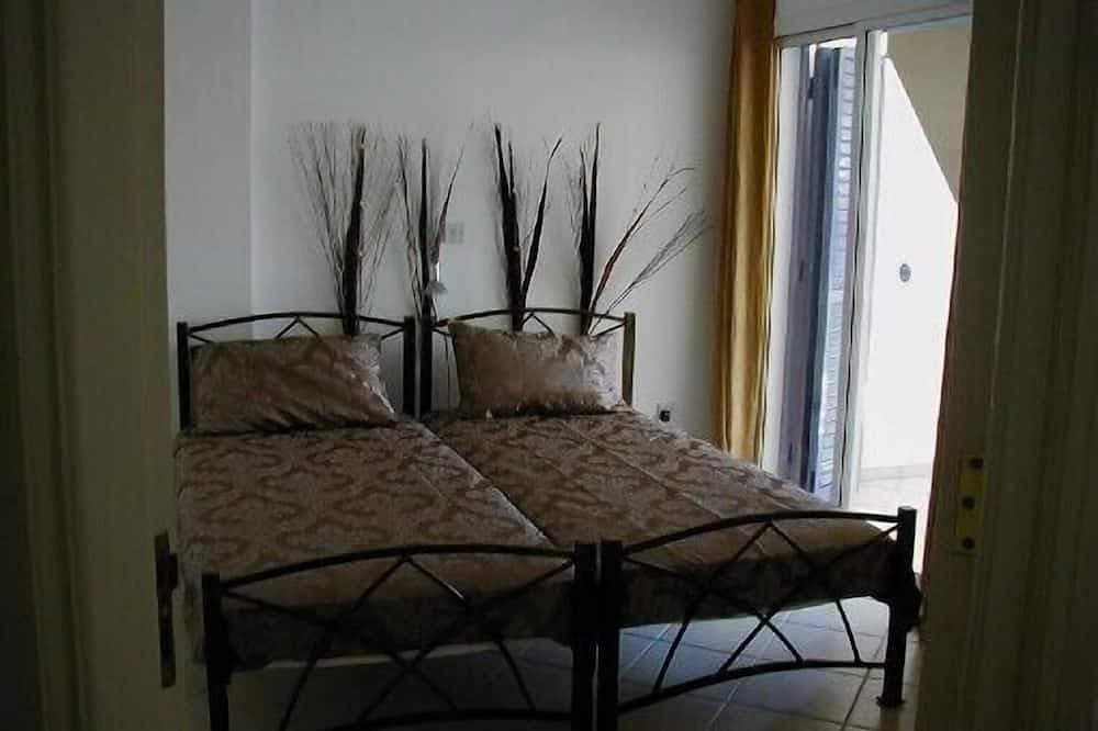 Foto 2 von 30: Kato Paphos: hervorragende Wohnung T2 Touristengegend am Meer