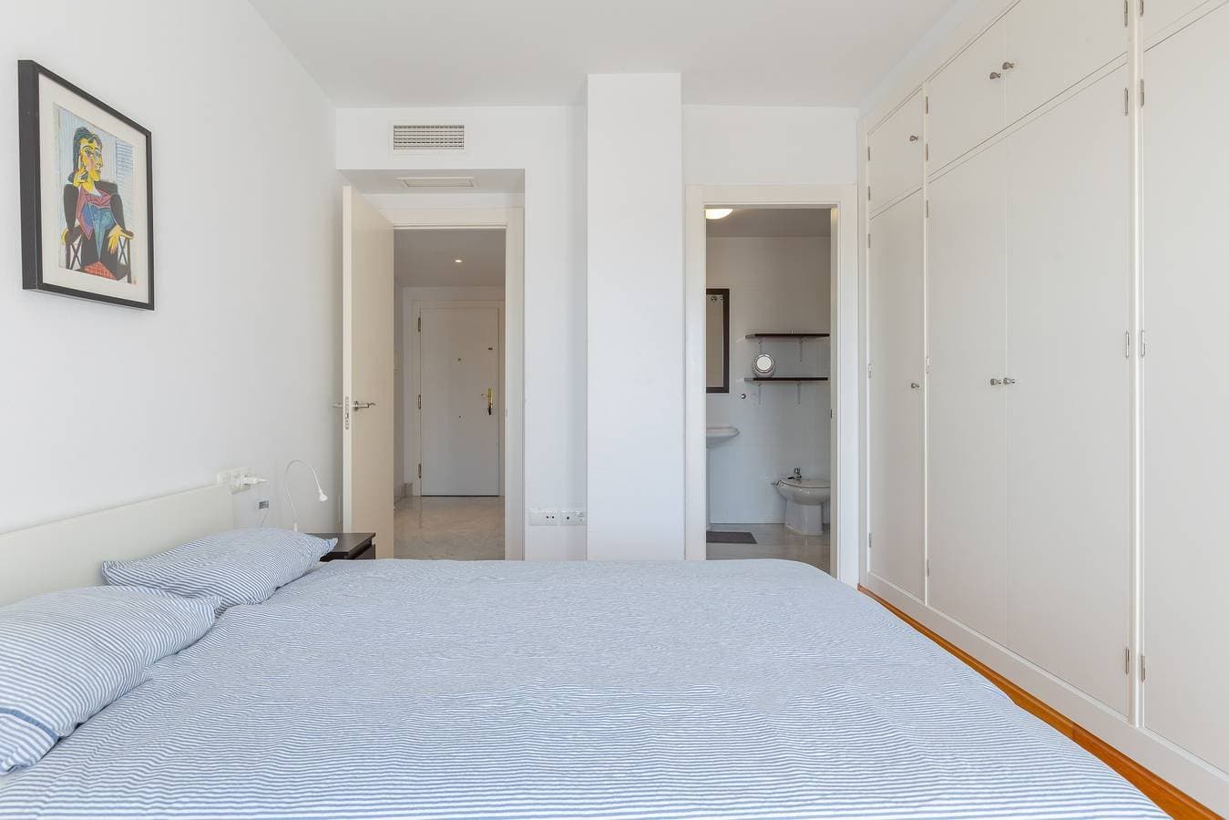 Foto 13 von 25: Schöne Ferienwohnung mit Sonnenterrasse, Pool und Meerblick