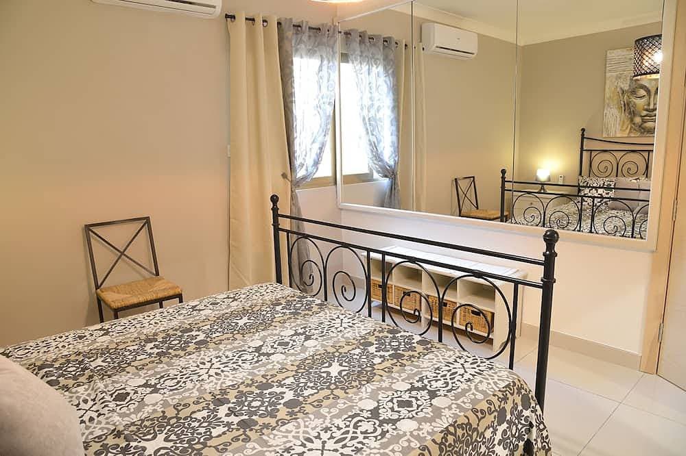 Foto 4 von 30: Modernes, geräumiges Apartment mit 3 Schlafzimmern im Zentrum von Bugibba mit Gemeinschaftspool