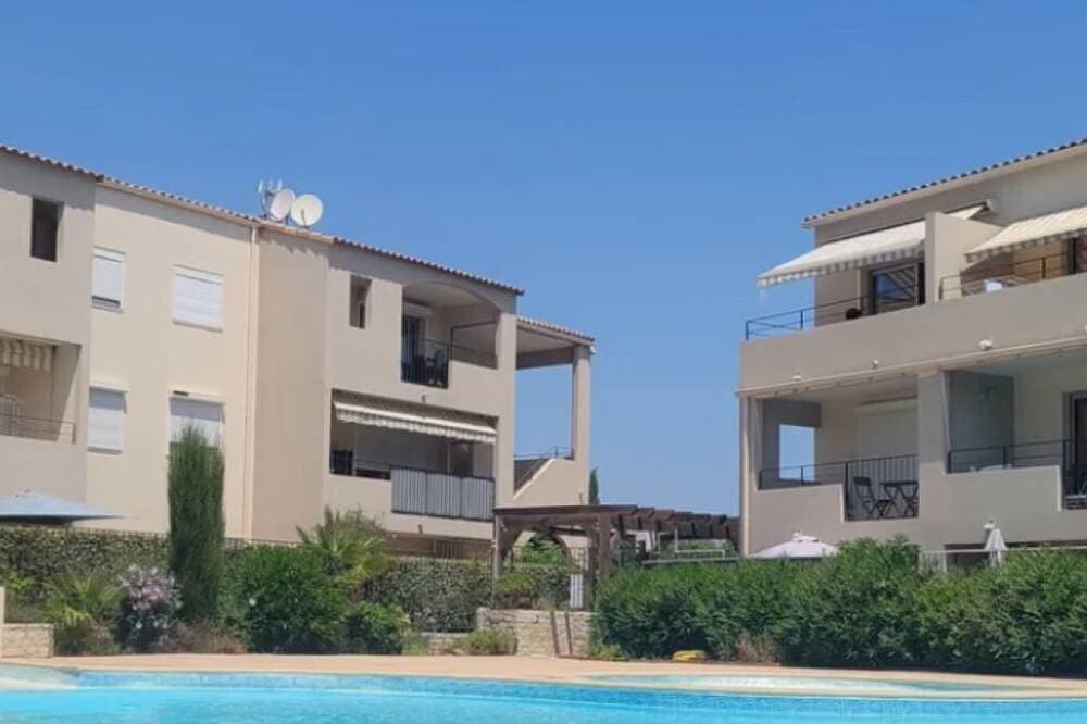Foto 12 von 15: Villa club 52m2 Condominium swimming pool Private parking