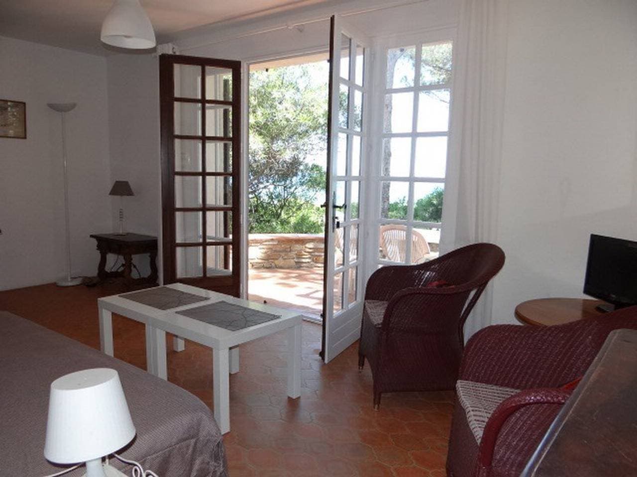 Foto 12 von 18: Klimatisierte Villa mit 2 Schlafzimmern, Meerblick und Parkplatz in Cavalaire-sur-Mer
