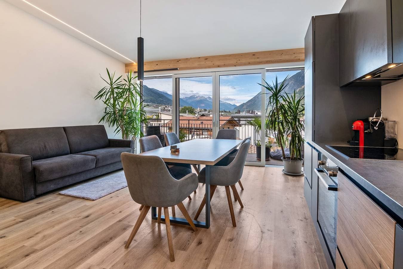 Foto 5 von 27: Ferienwohnung 'Penthouse - Vinschgau' mit Bergblick, Balkon und WLAN