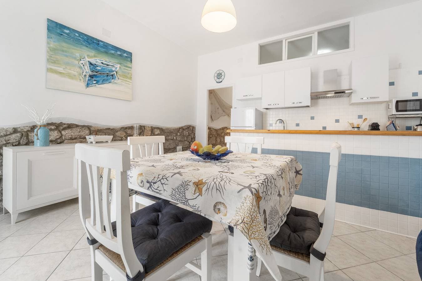 Foto 5 von 25: Ferienhaus im Zentrum des Dorfes mit privater Terrasse, WLAN und Klimaanlage