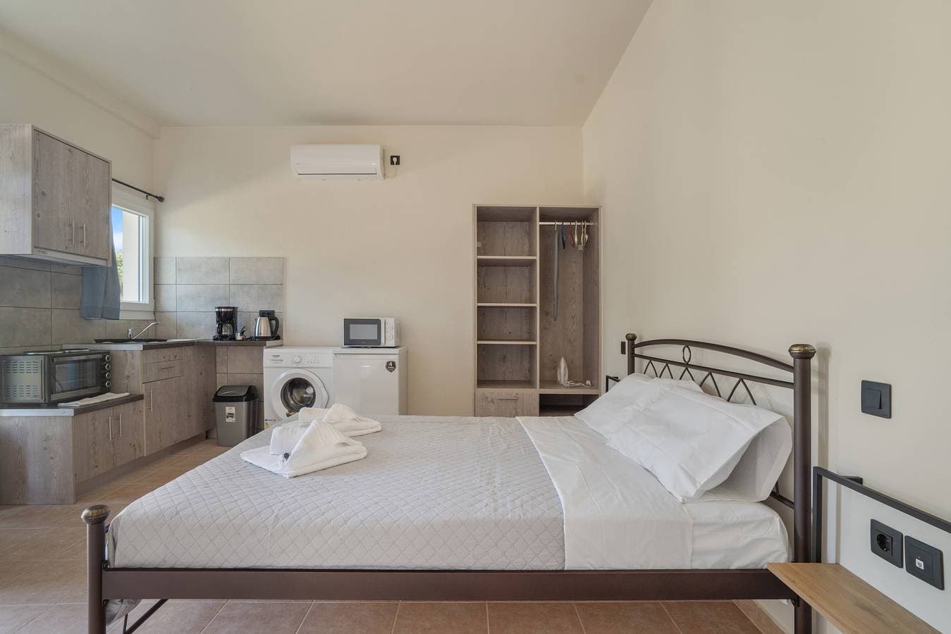 Foto 4 von 23: Apartment 'Panagis 1' mit Bergblick, WLAN und Klimaanlage