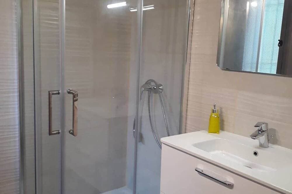 Foto 13 von 25: Large, friendly and bright villa with pool
