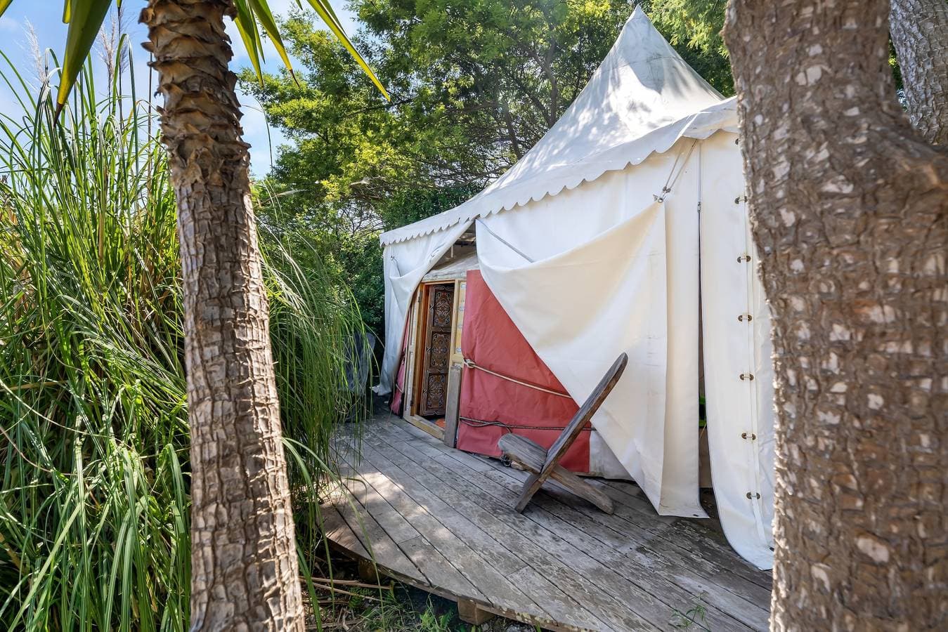 Foto 13 von 25: Bed & Breakfast 'Yourte - Les Toits Du Gaou' mit Gemeinschaftsterrasse und WLAN