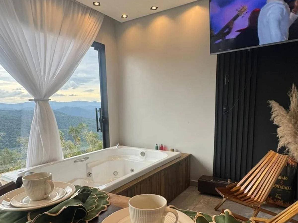 Foto 13 von 48: Suite with Mountain View