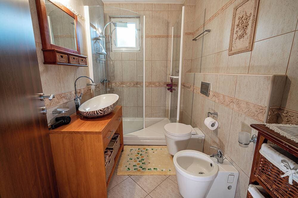 Foto 9 von 30: Magnificent villa with pool, sea and mountain views!