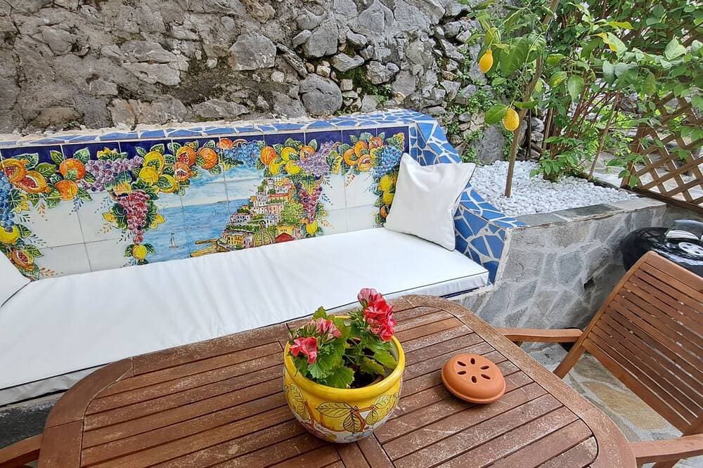 Foto 10 von 20: Relais Amalfi Coast Sunset room