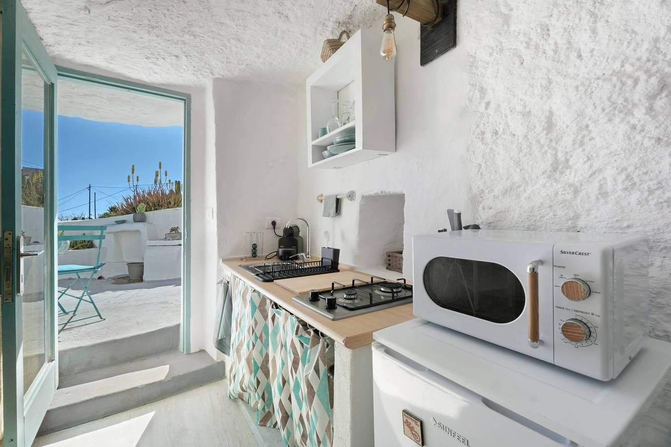 Foto 12 von 27: Ferienstudio „Cueva Sol“ mit Meerblick, Gemeinschaftspool und WLAN