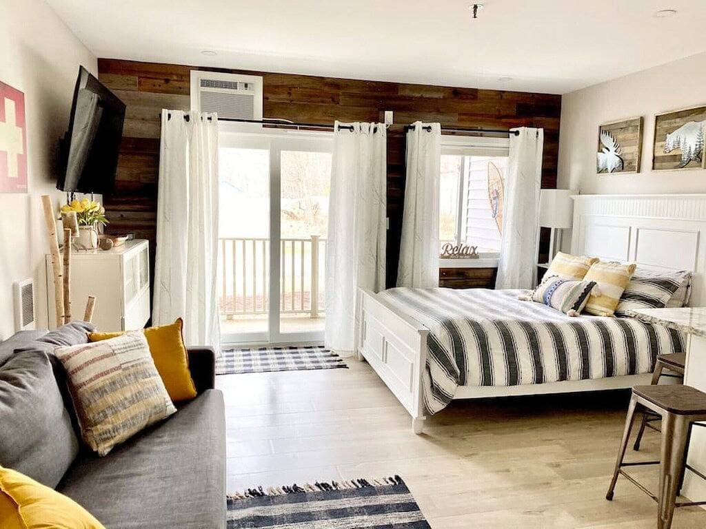 Foto 11 von 50: Remodeled Studio | Private Balcony | Granite Kitchen | Indoor Pool & Hot Tub