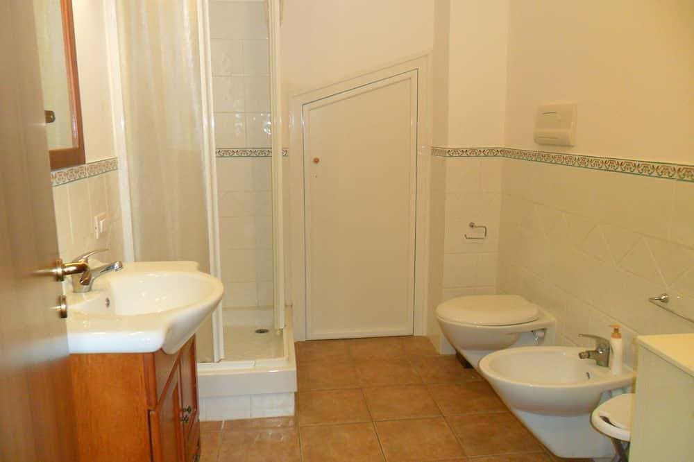 Foto 4 von 30: Modern und Sehr Schön Eingerichtetes Appartment in Einer Villa mit Garten