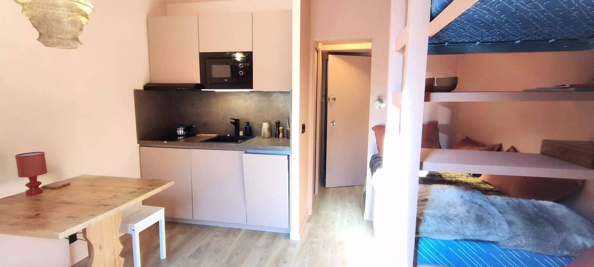Foto 3 von 11: Renoviertes Studio, Komfort und Einkaufsmöglichkeiten zu Fuß erreichbar