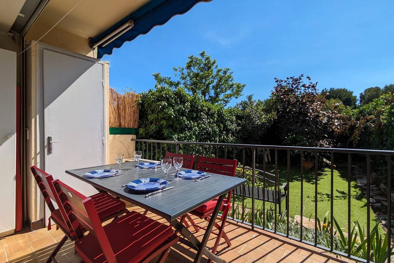 Foto 2 von 14: Nice T2 with terrace in Saint-Cyr-sur-Mer