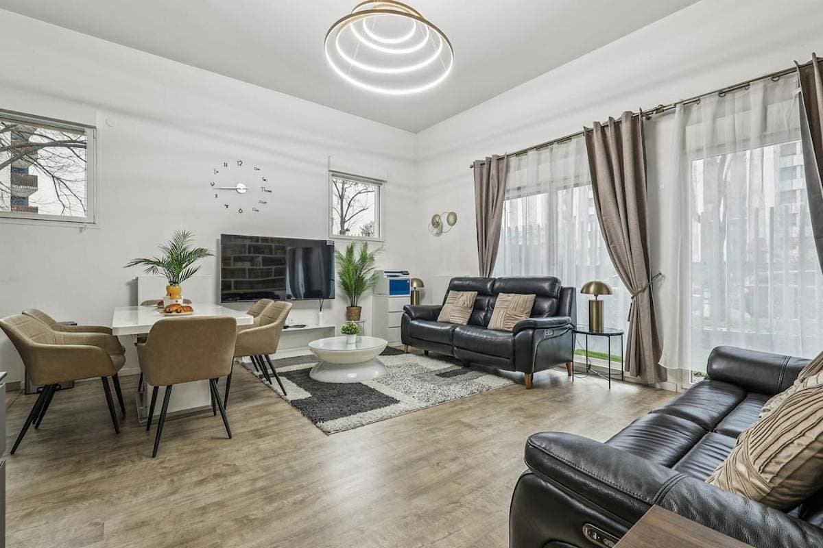 NK Apartment in Bobigny 1