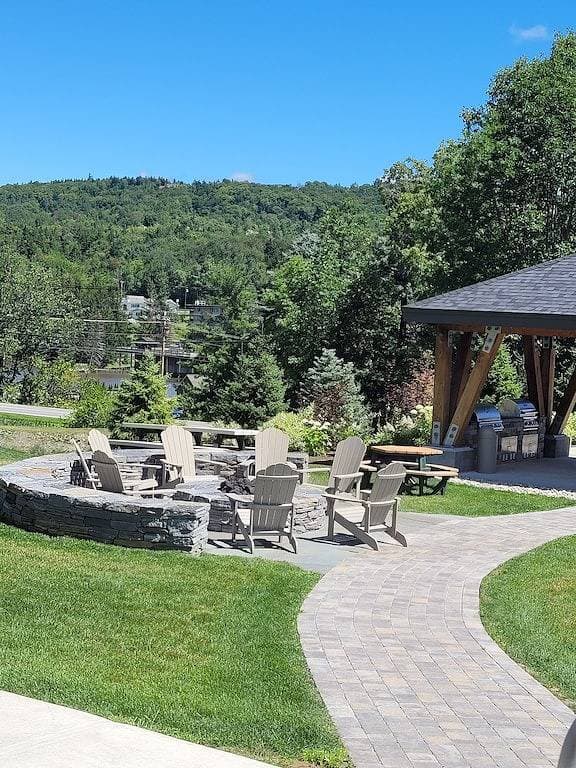 Foto 4 von 12: Sauberes Ski-in Ski-out Apartment im Seasons am Mt. Snow.