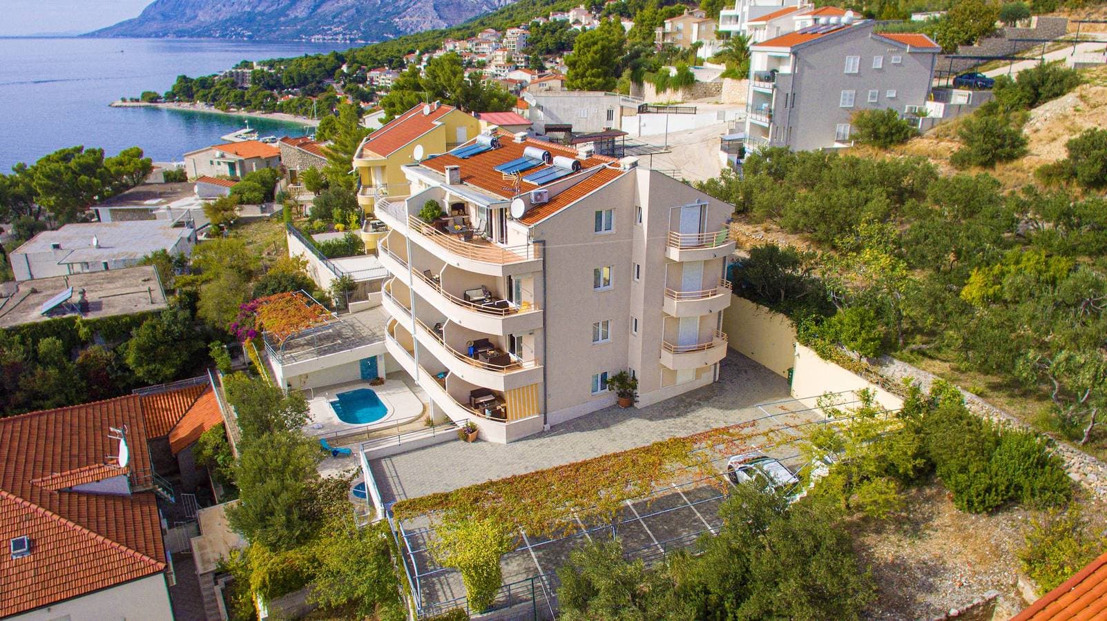 Foto 2 von 22: Studio Appartement mit Terrasse und Meerblick Brela, Makarska As-20066-a