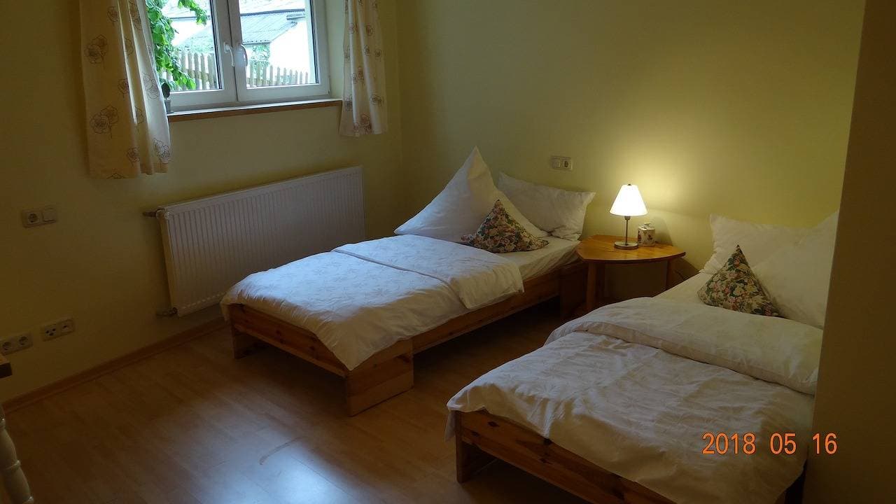 Foto 4 von 7: Ferienwohnung Weitermann - Ferienwohnung mit 2 Schlafzimmern und Terrasse