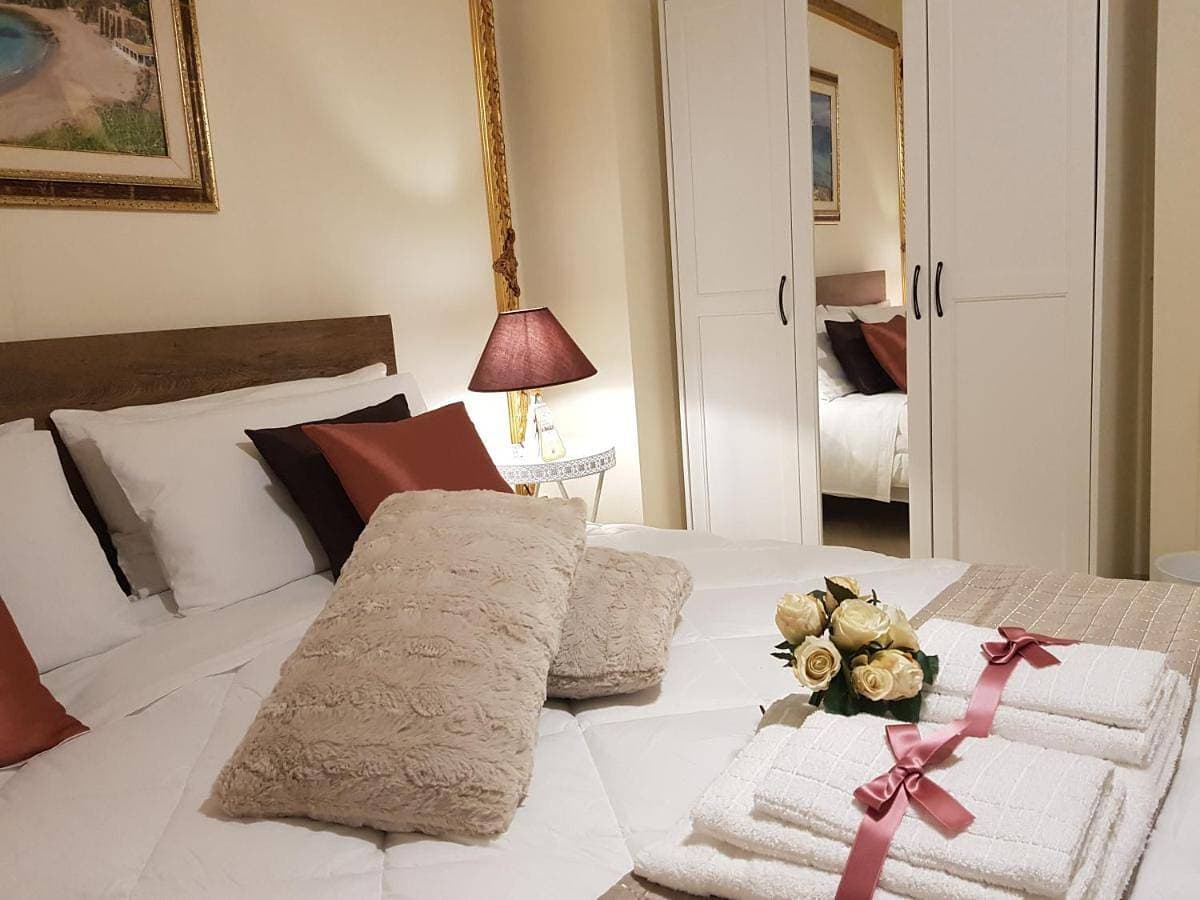 Foto 5 von 32: Superior Double Room with Internal Private Bathroom