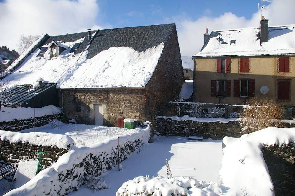 Foto 13 von 23: 4 * Ferienhaus Charme, mitten im alten Dorf, Terrasse, Wi-Fi,