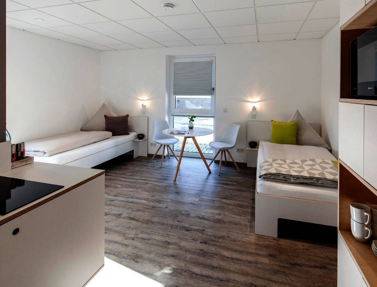 Foto 2 von 12: Double Room with Balcony