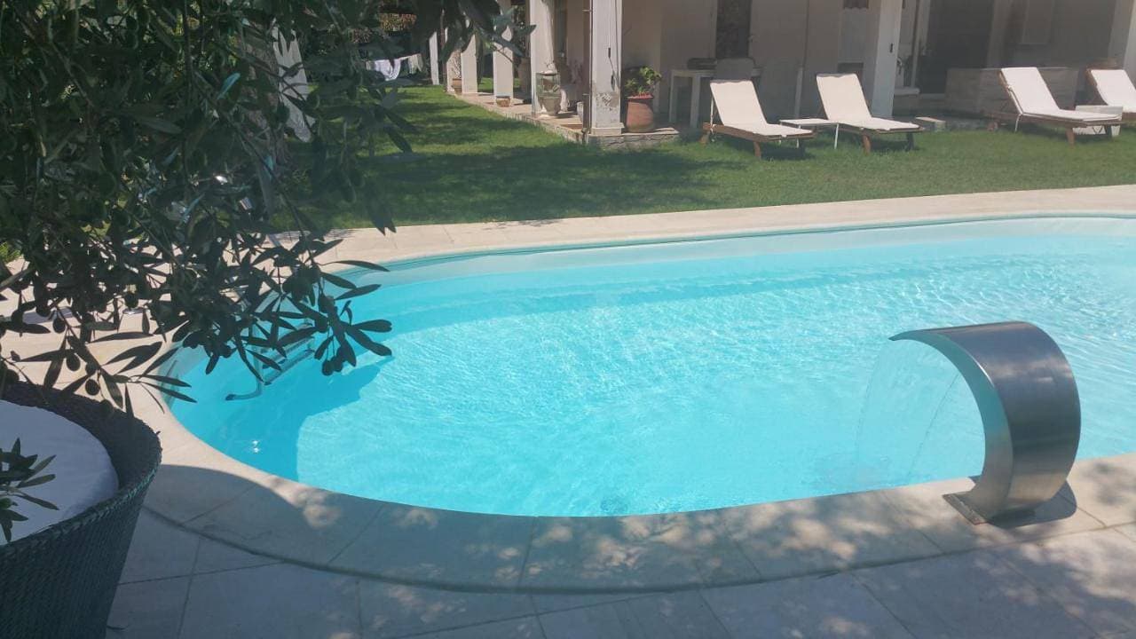 Foto 5 von 80: Villa with Private Pool