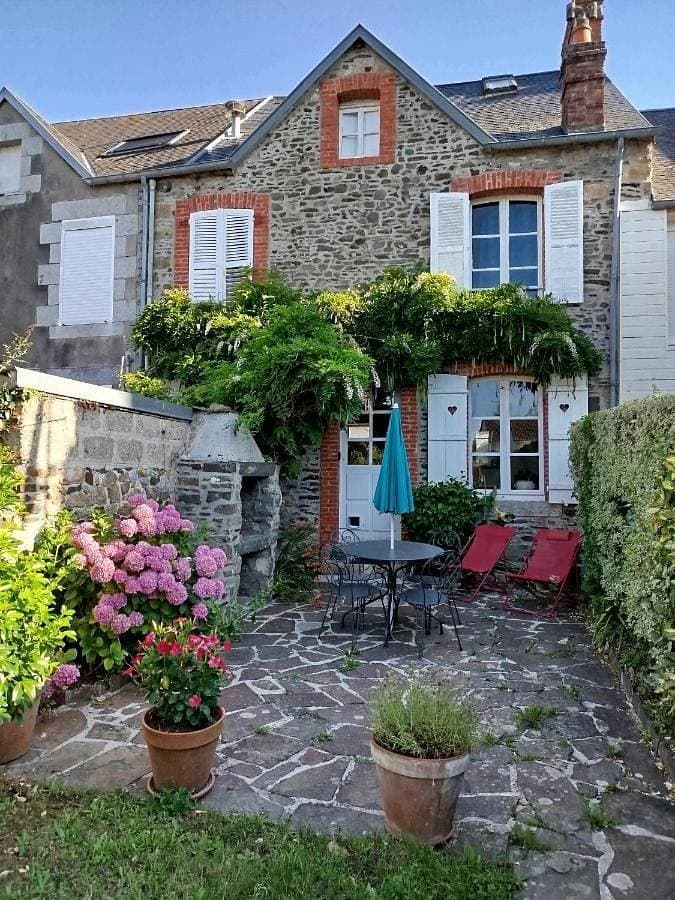 Gite Les Hirondelles en Baie du Mont St Michel 1