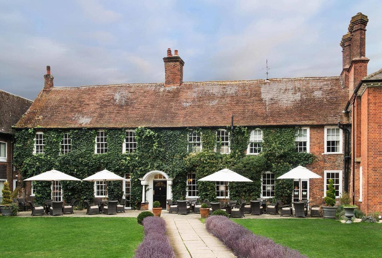 Bush Hotel Farnham 1
