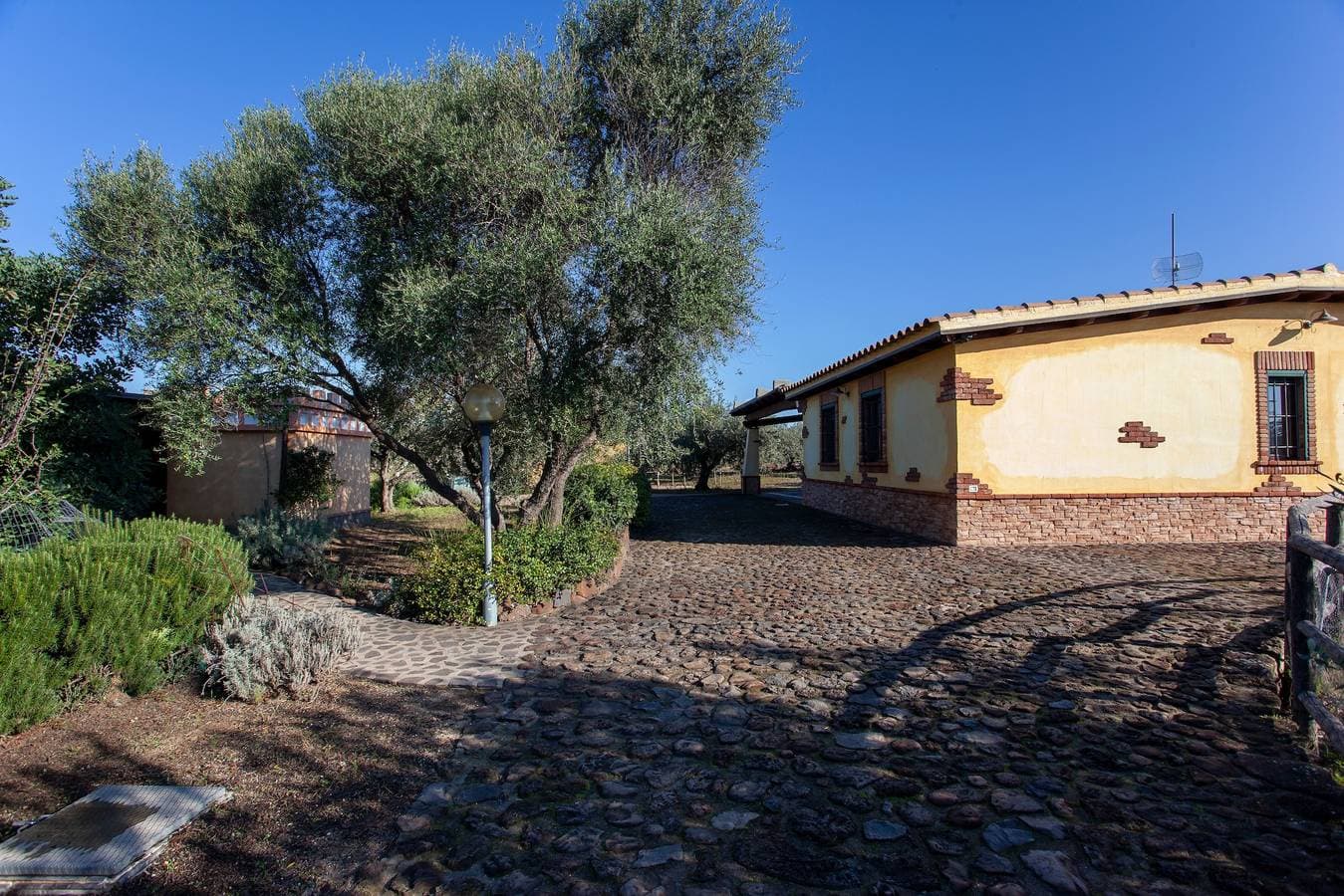 Foto 4 von 24: Ferienwohnung "A contatto con la natura - Orosei" mit Garten, Terrasse & WLAN
