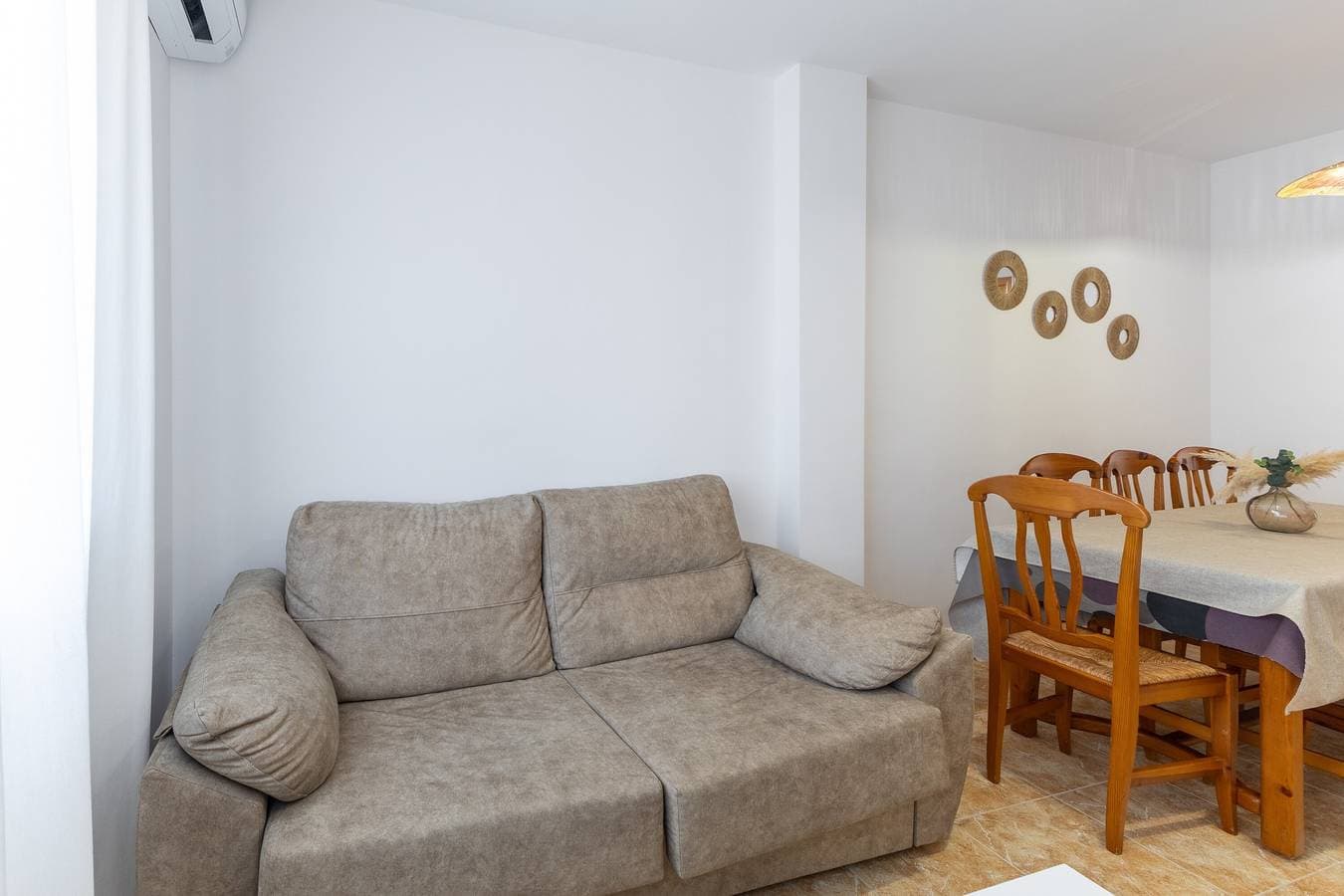 Foto 3 von 30: Ferienwohnung 'Callejón Del Pozo 5 – Günstig übernachten nahe Puy Du Fou'